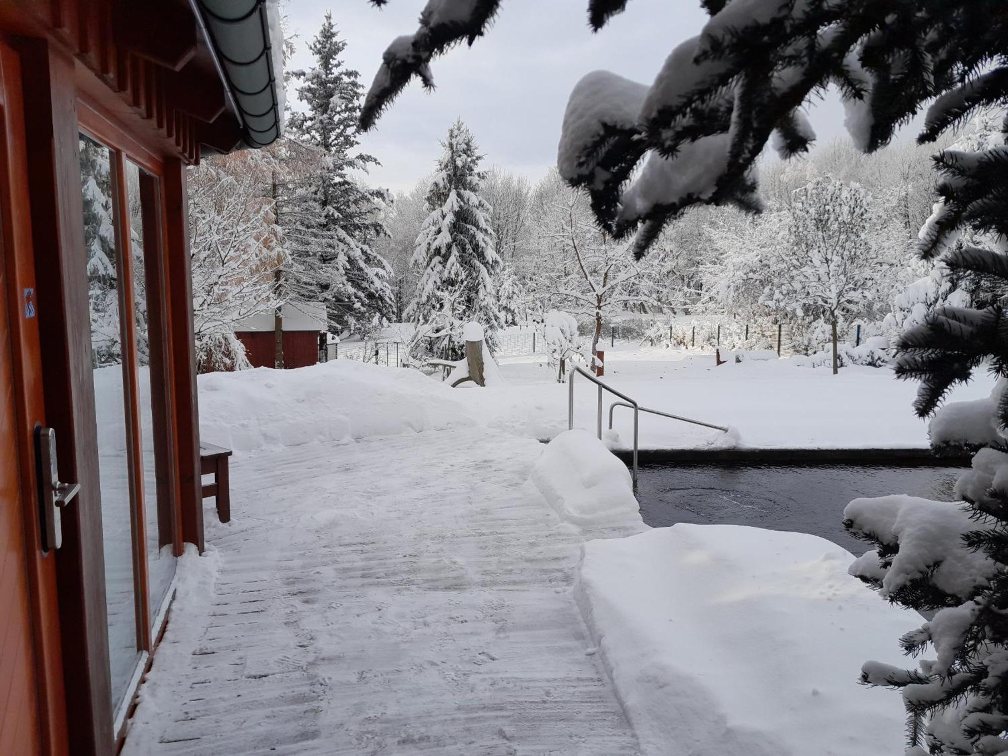 Guest House Sneznik Экстерьер фото